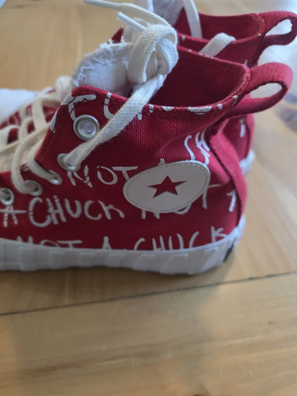Converse All-Star Size 6Y Chuck Red White Shoes  Sneakers